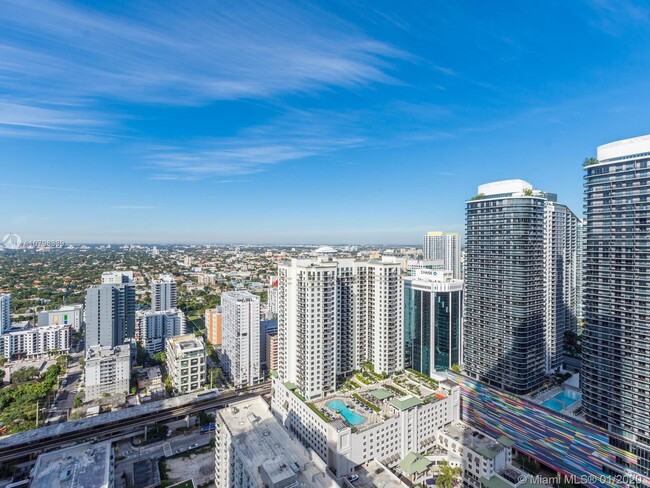 Building Photo - 1000 Brickell Plaza