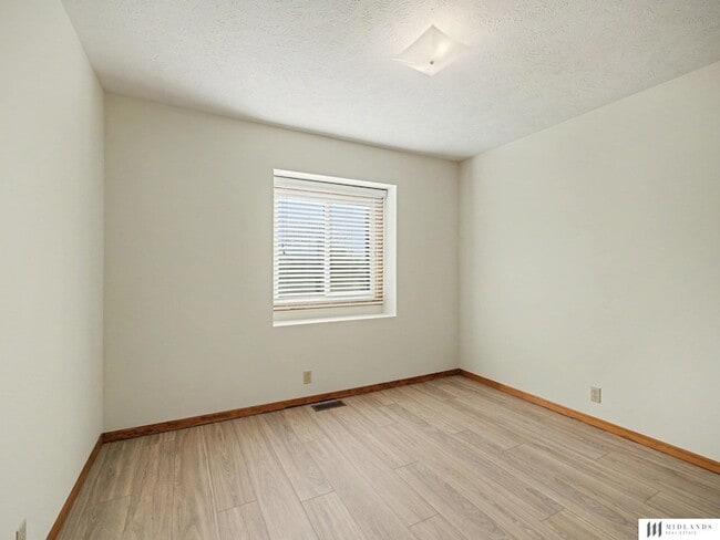 Building Photo - 5763 N 130th St