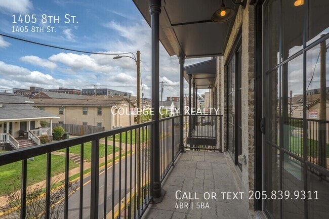 Building Photo - 1405 8th St