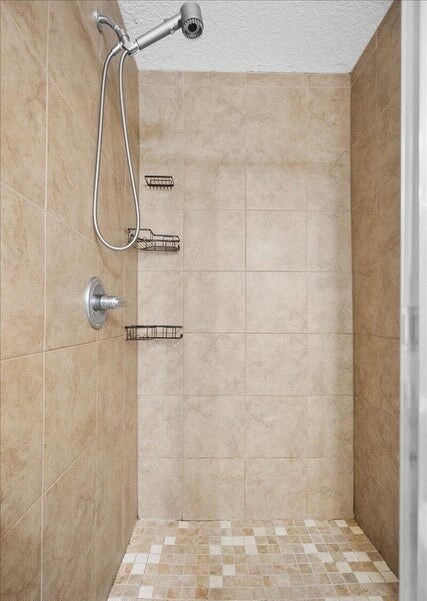 Building Photo - 612 Wishing Wy