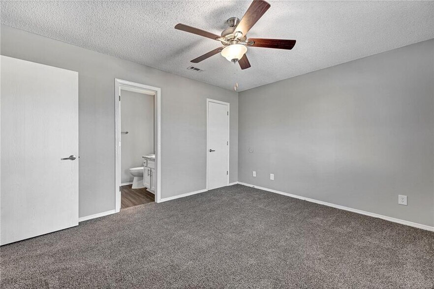 Building Photo - 4380 W Thrasher Dr