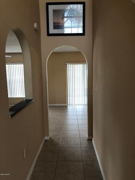 Building Photo - 1793 Sawgrass Dr SW