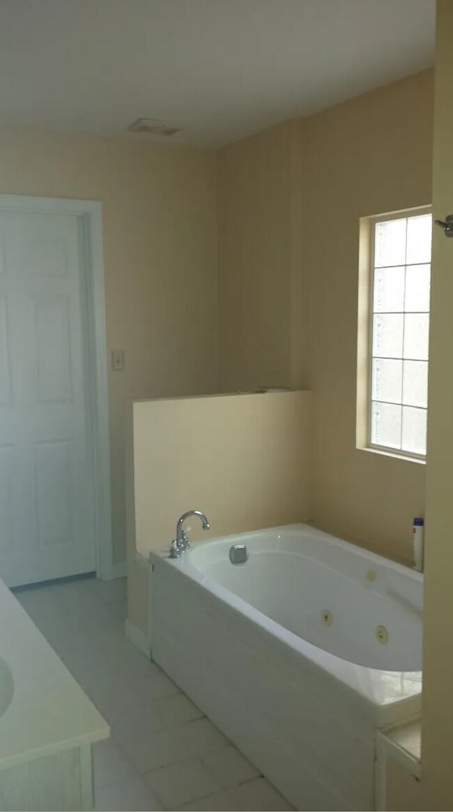 Building Photo - 55 Van Buren St