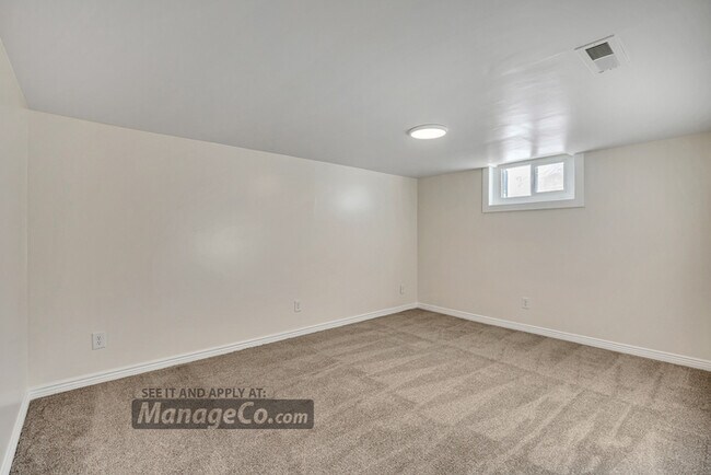 Building Photo - Freshly Renovated Clearfield Rambler | Move-In Ready
