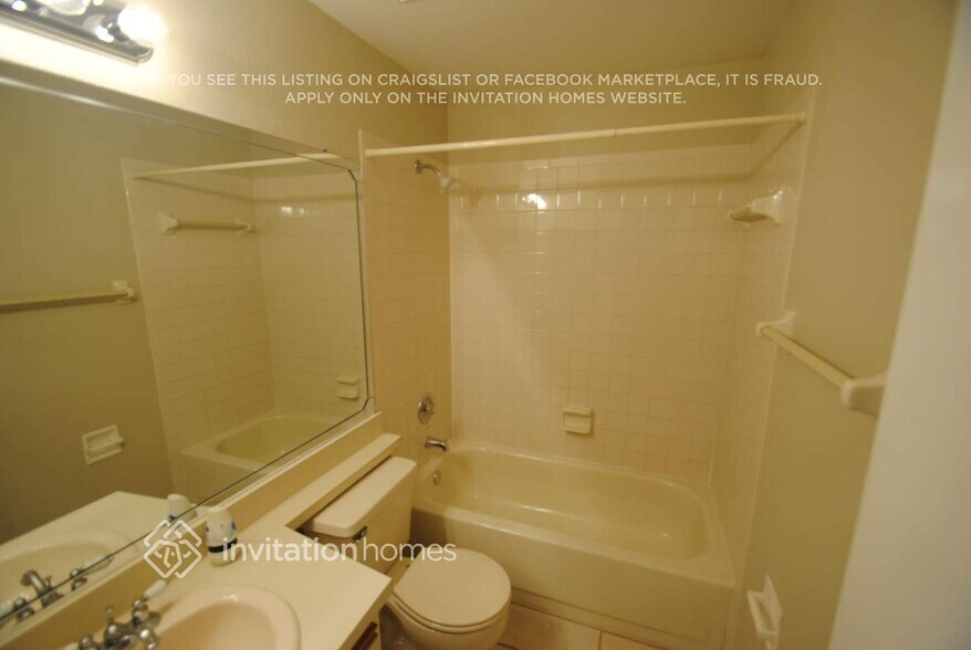 Building Photo - 8916 Bayaud Dr