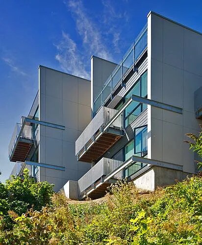 Building Photo - 2303 W Newton St