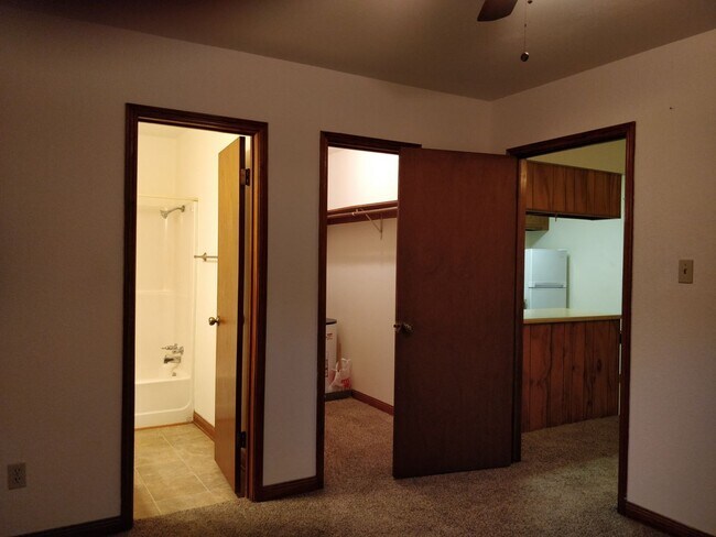 Building Photo - 700 Bonin Road