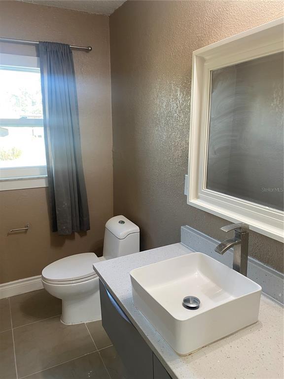 Building Photo - 2302 Cochran St