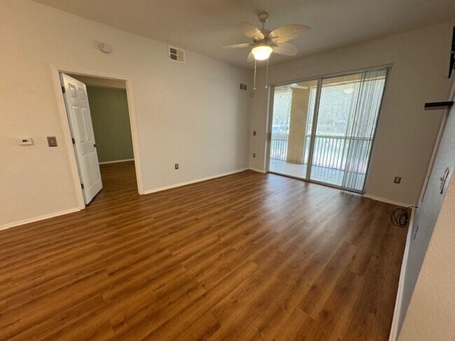 Building Photo - 2 bedroom 2 bathroom Condo In Enclave at C...