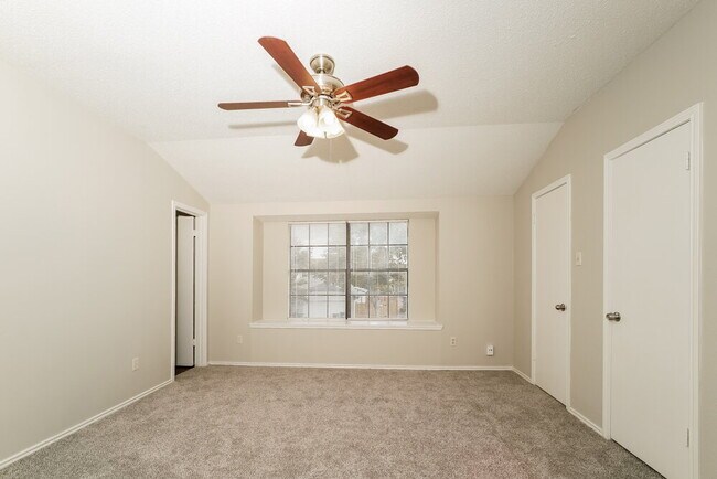 Building Photo - 14910 Eagle Run