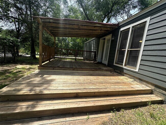Building Photo - 4745 Holly Ln E