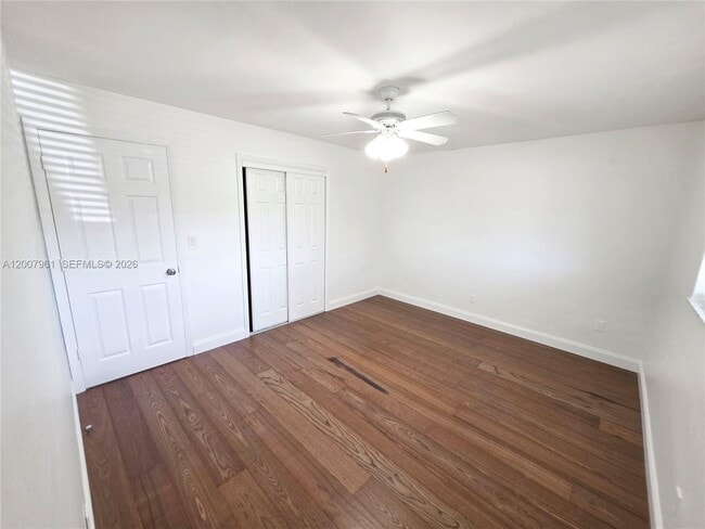 Building Photo - 2111 N 26th Ave