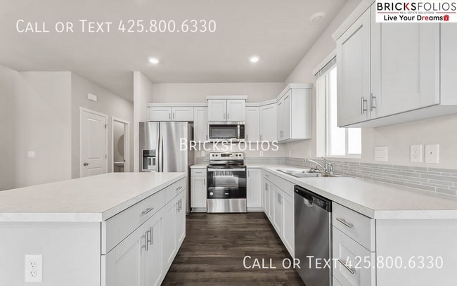 Building Photo - 4205 Pronghorn Pl