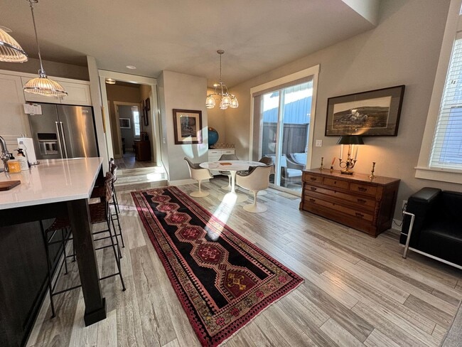 Building Photo - FOR RENT - Furnished 3 bed, 2 bath NorthWest Crossing Modern Townhome