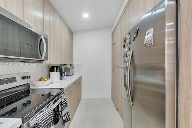 Building Photo - 3172 W 79th Pl