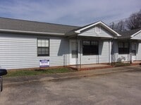 Building Photo - 1823 India Hook Rd