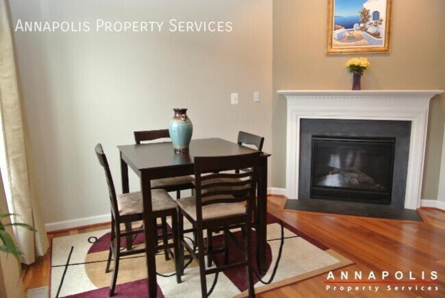 Building Photo - 336 Quarterdeck Aly