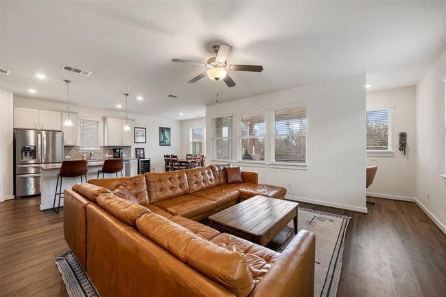 Building Photo - 8204 Prairie Rye Dr