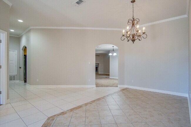 Building Photo - Spacious Pace Home with Office, Fireplace ...