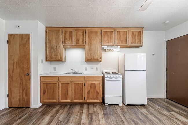 Building Photo - 120 McAdams Ln