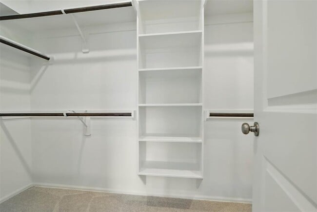 Building Photo - 2921 Eden Lk Ln