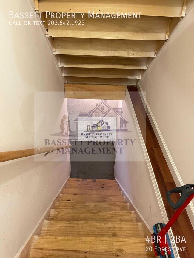 Building Photo - 20 Forest Ave