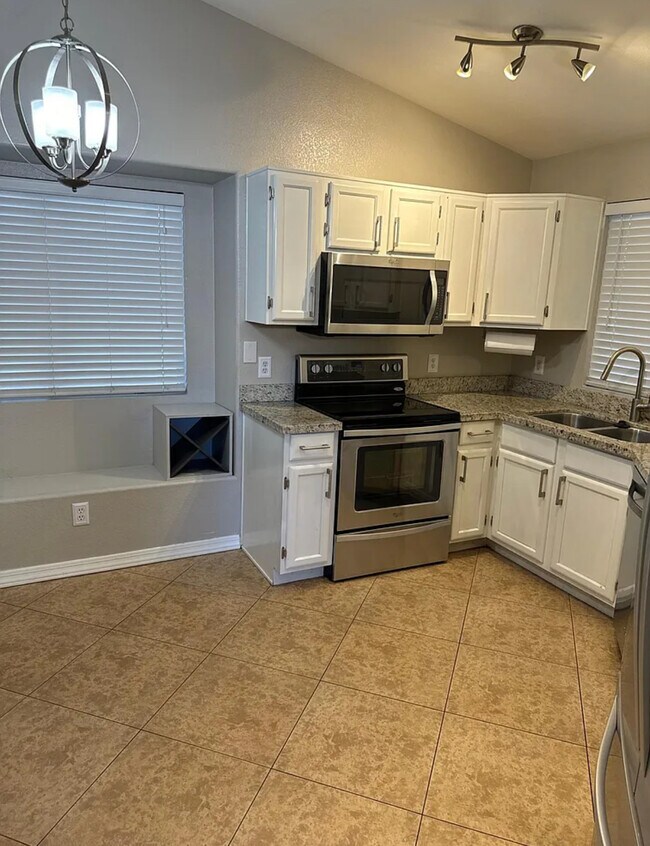Building Photo - 8914 W Port Au Prince Ln