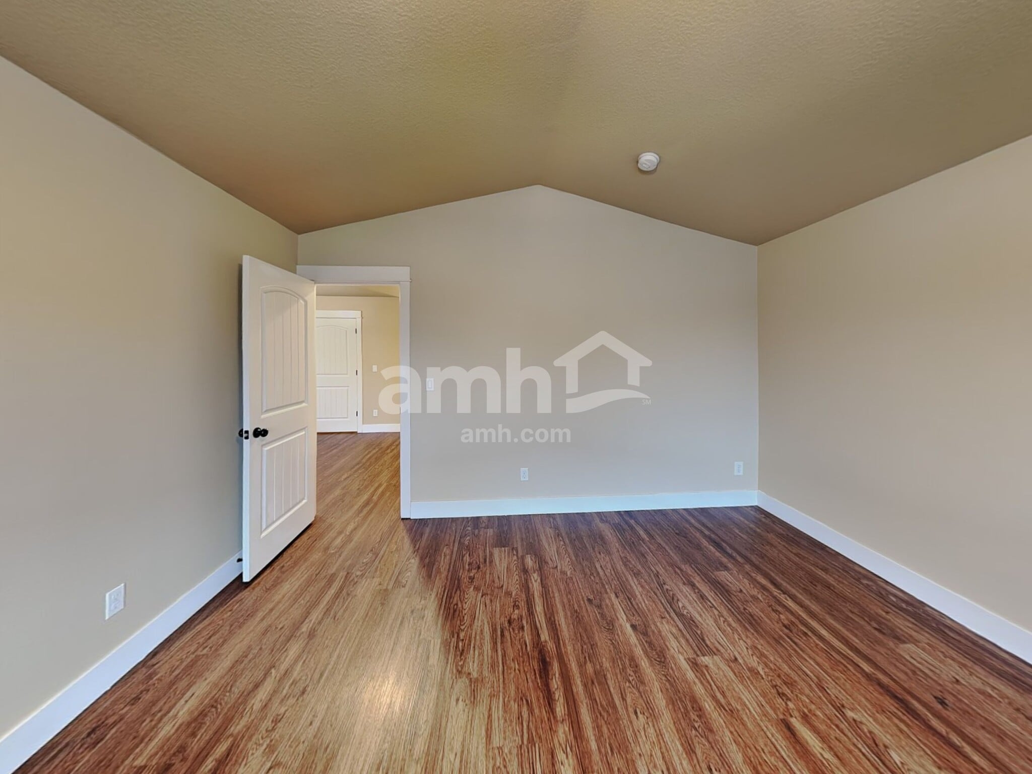 Building Photo - 458 Tulip Ave