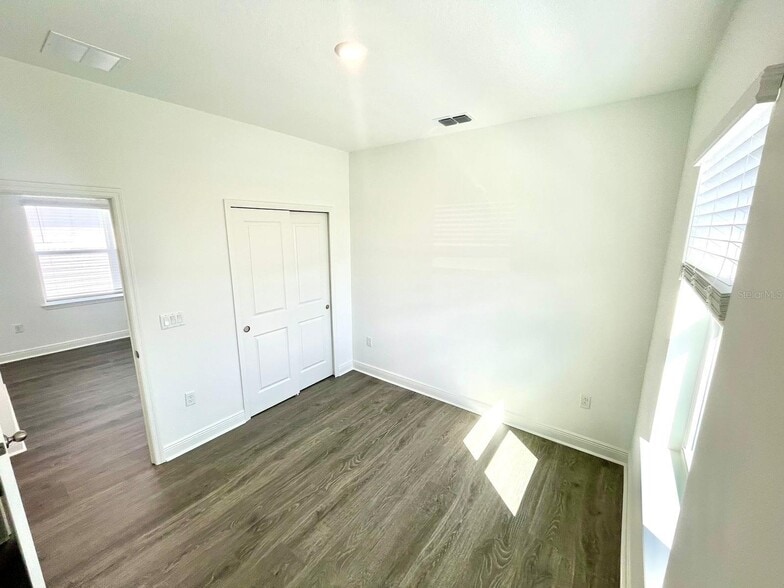 Building Photo - 3082 Voyager Ave
