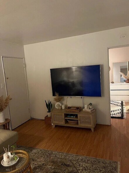 Building Photo - 2055 Morena Blvd