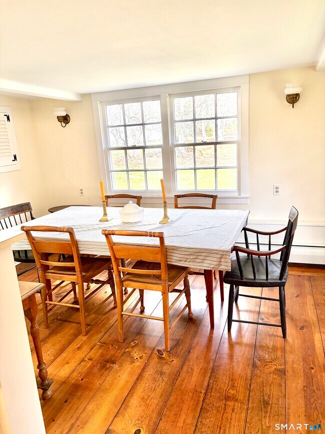 Building Photo - 310 Valley Rd