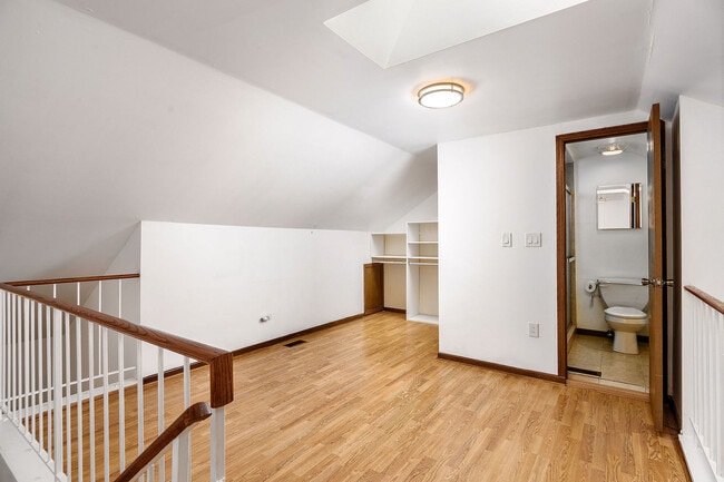 Building Photo - 4542 Topaz Dr