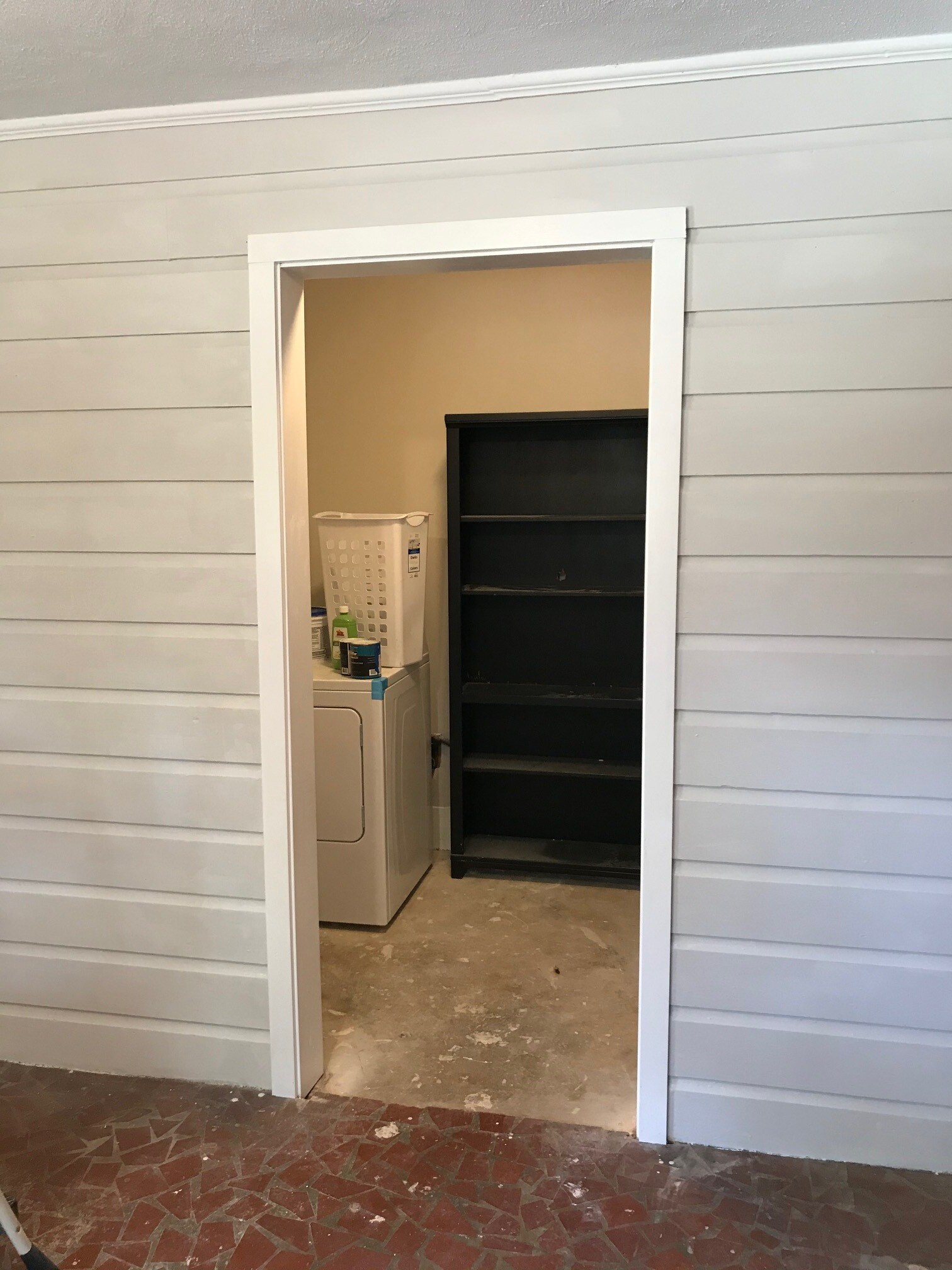Laundry room - 1915 Birchcrest Dr