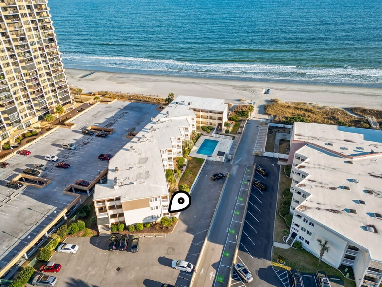 Building Photo - 9620 Shore Dr