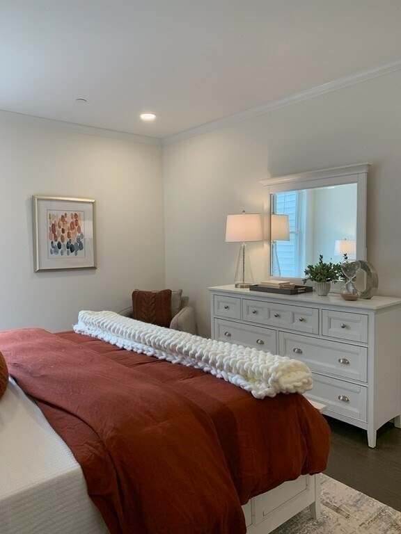 Building Photo - 7 E Dexter Ave