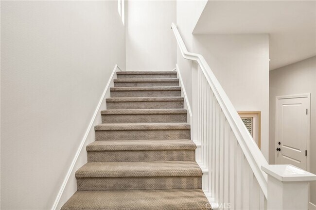 Building Photo - 52 Brindisi