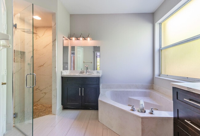 Building Photo - 12843 NW 18th Ct