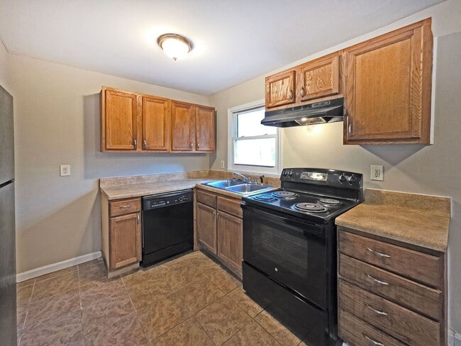 Building Photo - Updated 3-Bedroom Ranch Backing to Swann Nature Preserve