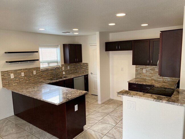 Building Photo - 4150 E Azurite Rd