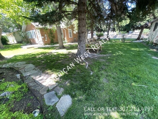 Building Photo - 1824 Beck Ave