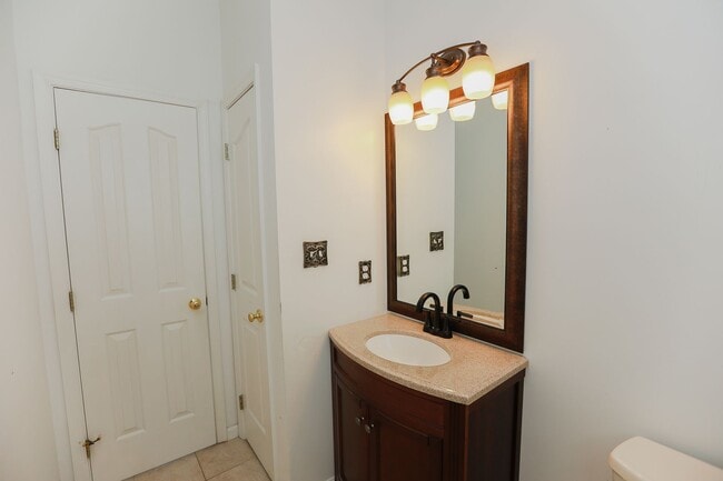 Building Photo - Gorgeous 5 Bedroom Rental in Virginia Beach