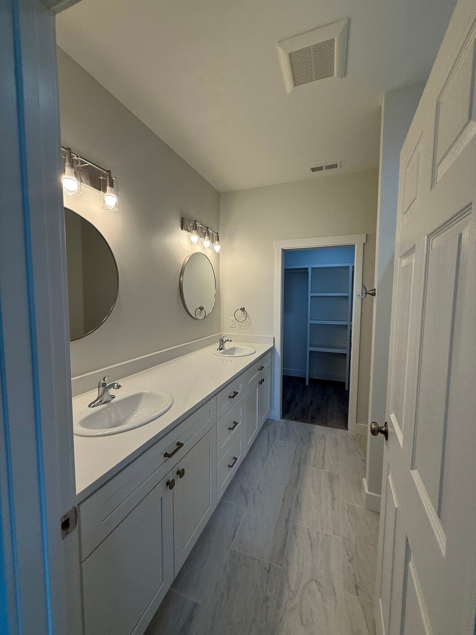 Building Photo - 8673 Charles Rd NE