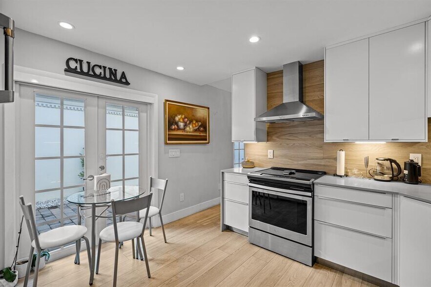 Building Photo - 9937 NW 47th Ter