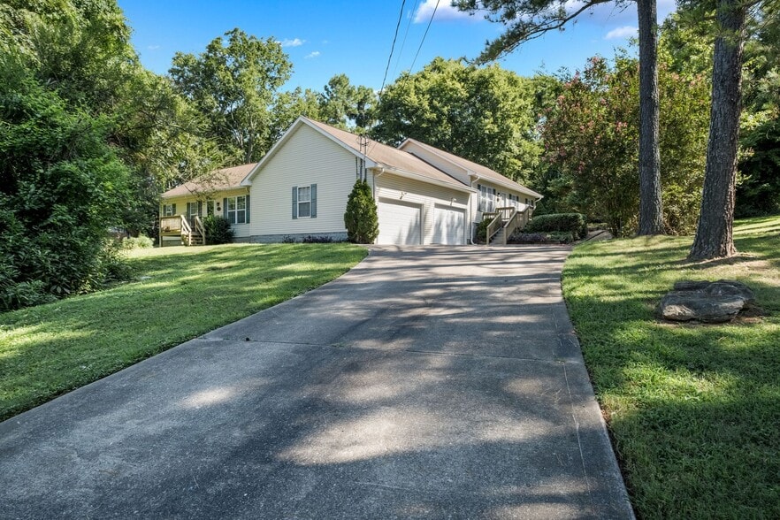 Building Photo - 2642 Hibbitts Rd