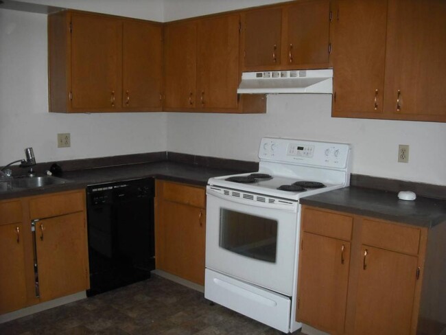 Building Photo - 4616 Diana Dr