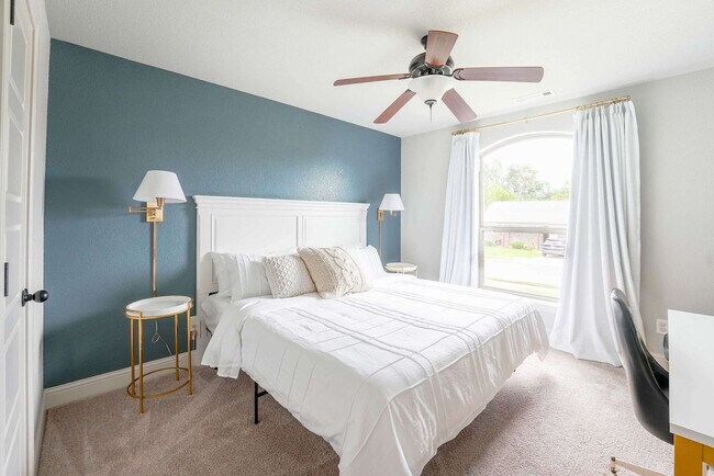 Building Photo - 967 Glass St