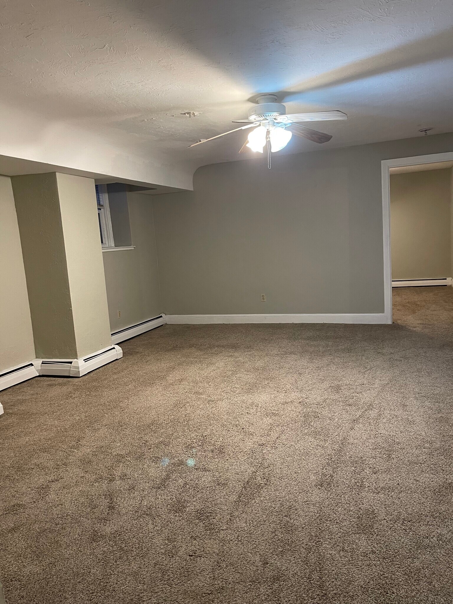 Living room - empty - 53 Vernon Street