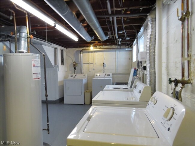 Building Photo - 13513 Clifton Blvd