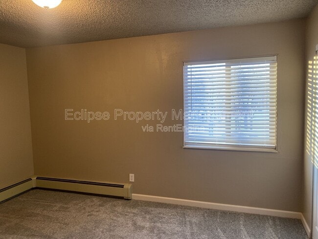 Building Photo - 502 Bell Ct