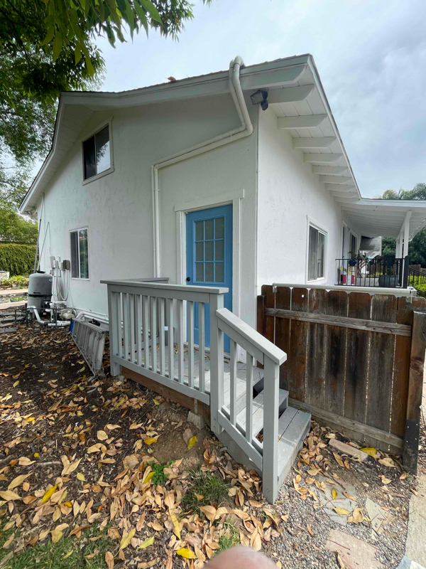 Building Photo - 405 Beaumont Dr